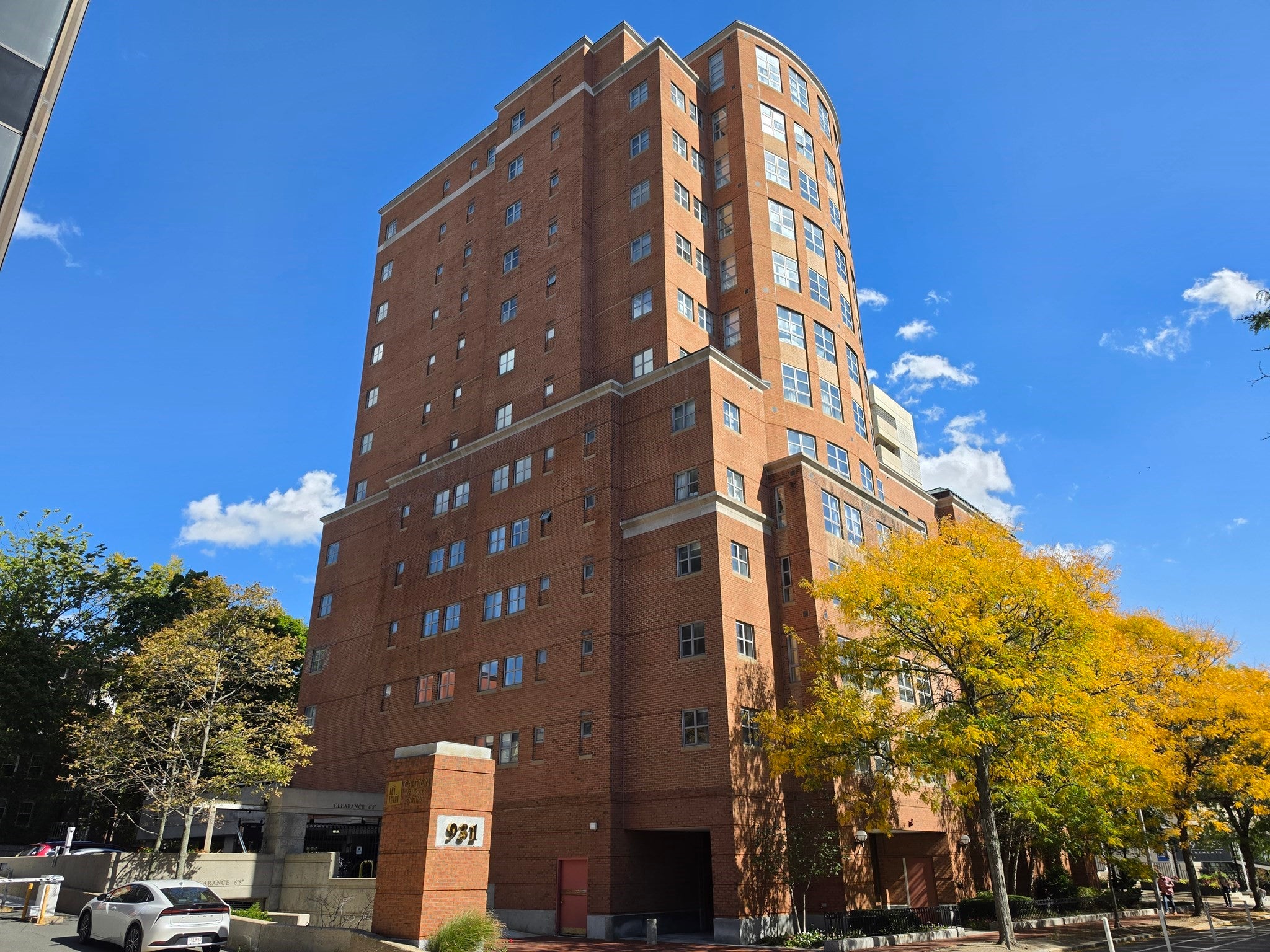 931 Massachusetts Ave