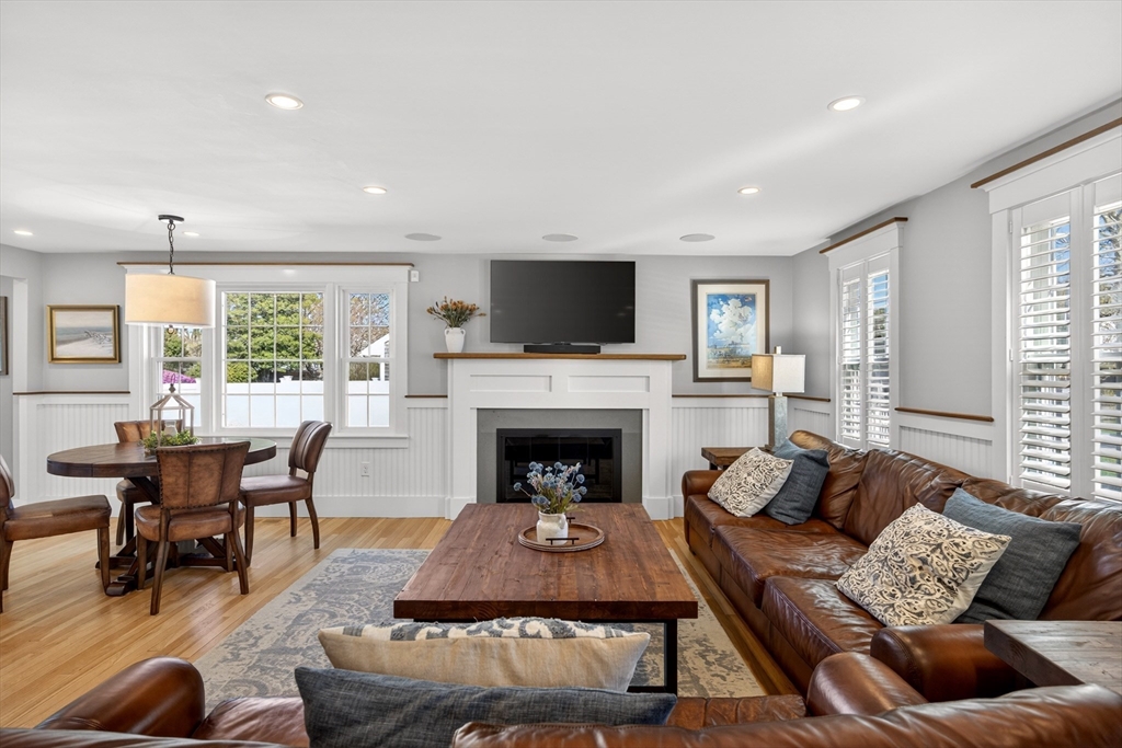 110 Mariners Ln