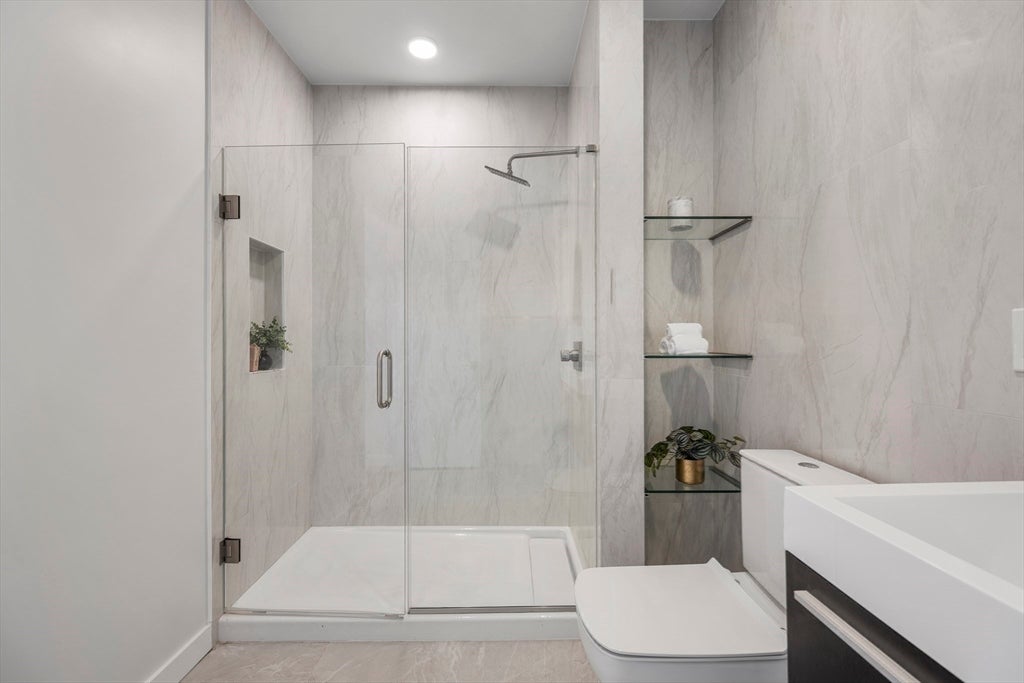 2 Maverick Square 405