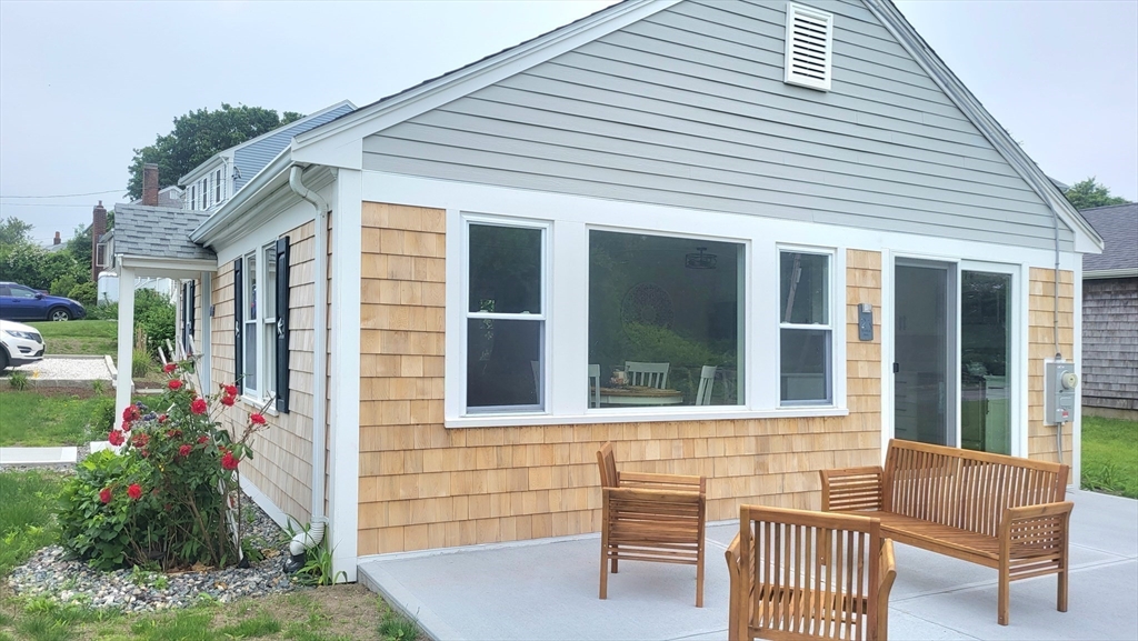 2-A Bodfish Ave