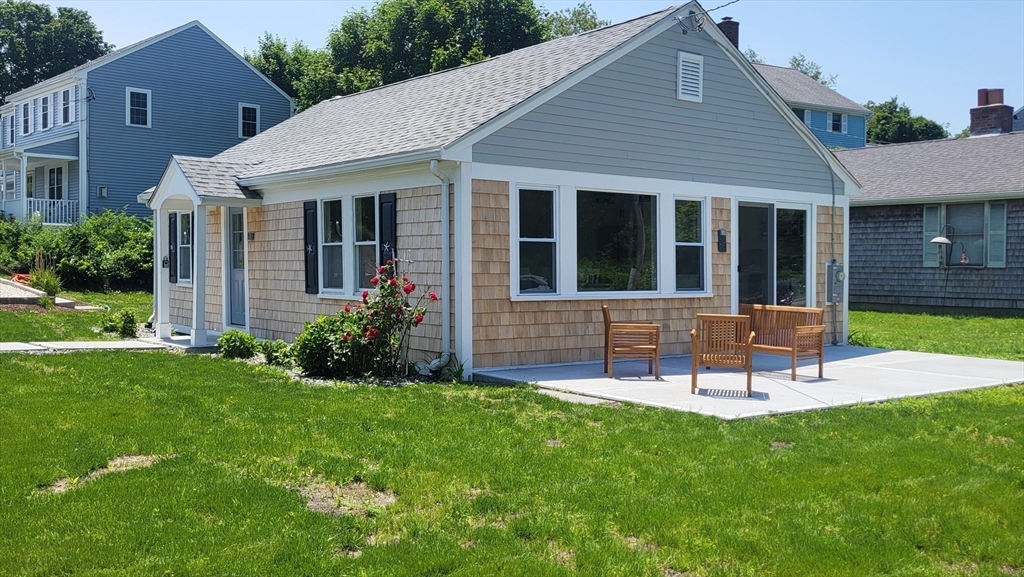 2-A Bodfish Ave
