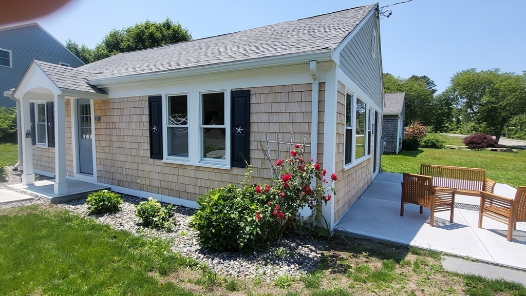 2-A Bodfish Ave
