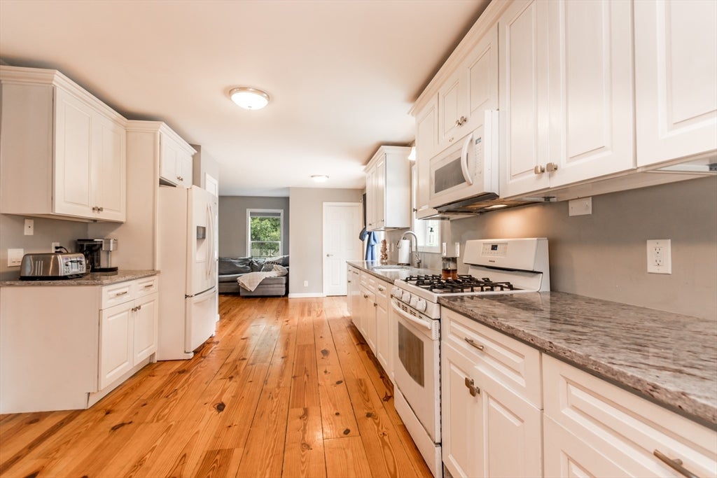 8 Hampden Rd, Falmouth, MA, 8 Hampden Rd, Falmouth, MA Photo #13