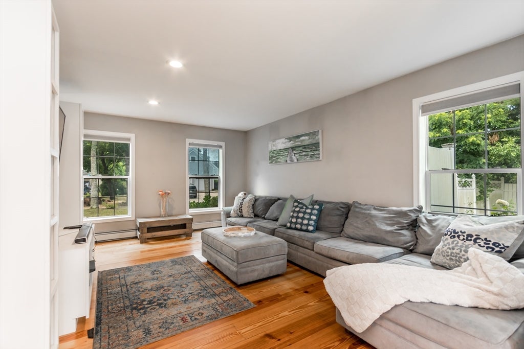 8 Hampden Rd, Falmouth, MA, 8 Hampden Rd, Falmouth, MA Photo #5