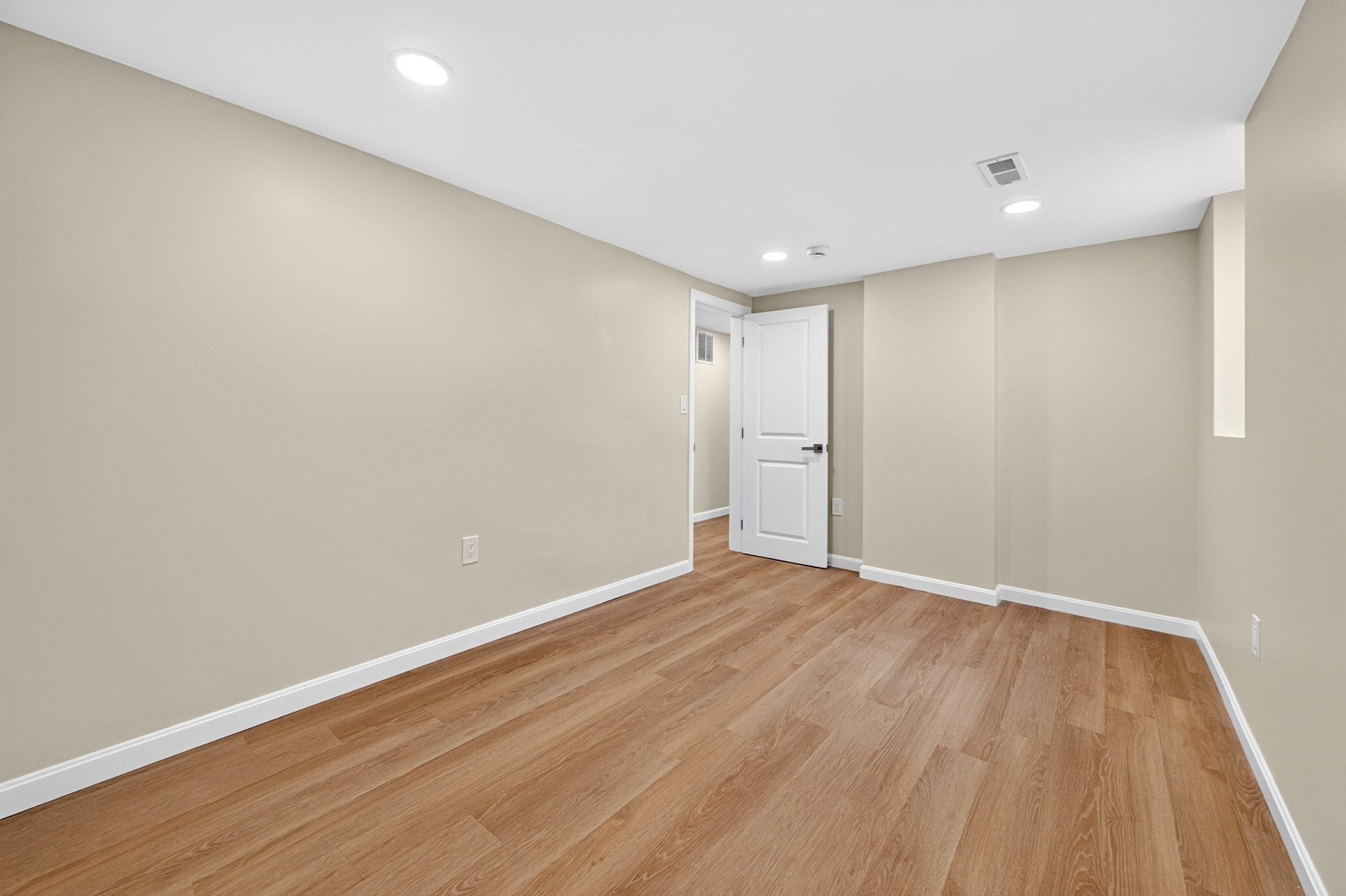 72 Arcadia Ave, Waltham, MA, 72 Arcadia Ave, Waltham, MA Photo #33