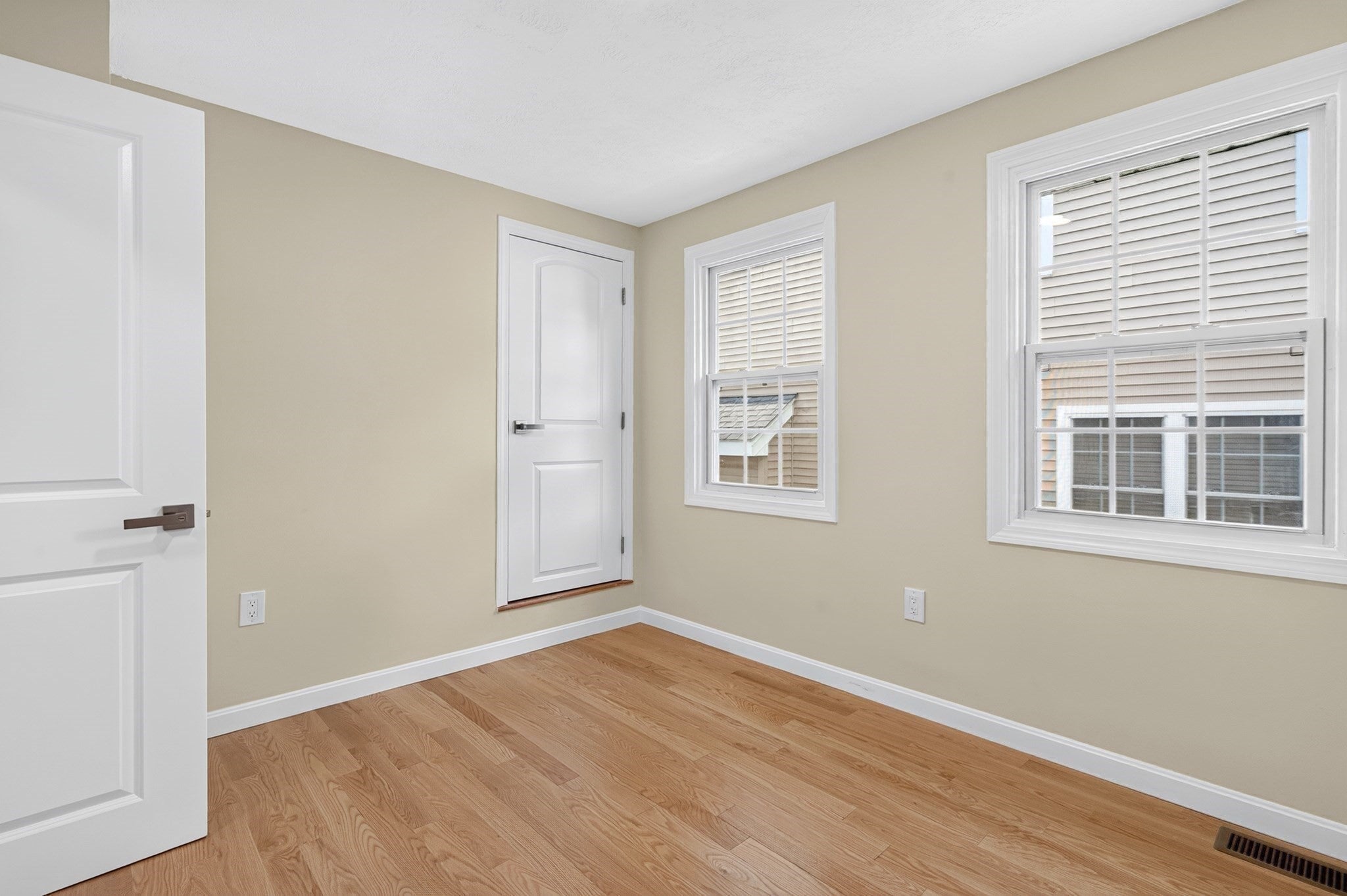 72 Arcadia Ave, Waltham, MA, 72 Arcadia Ave, Waltham, MA Photo #19