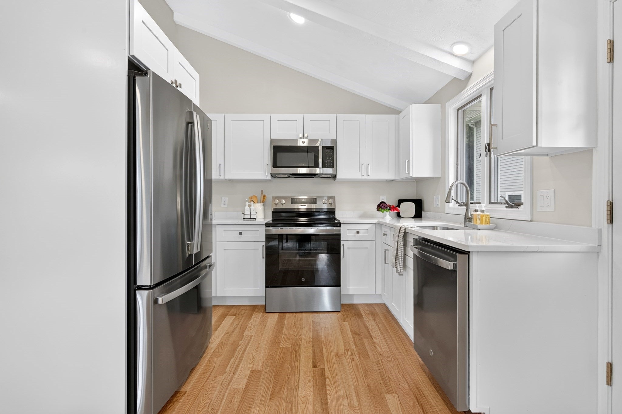 72 Arcadia Ave, Waltham, MA, 72 Arcadia Ave, Waltham, MA Photo #9