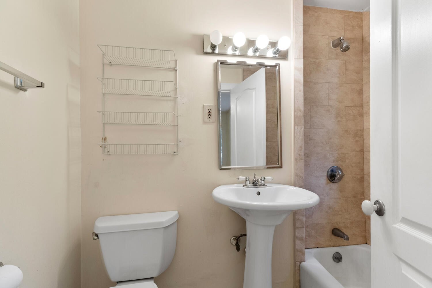 315 Tappan St #1, Brookline, MA, 315 Tappan St #1, Brookline, MA Photo #20