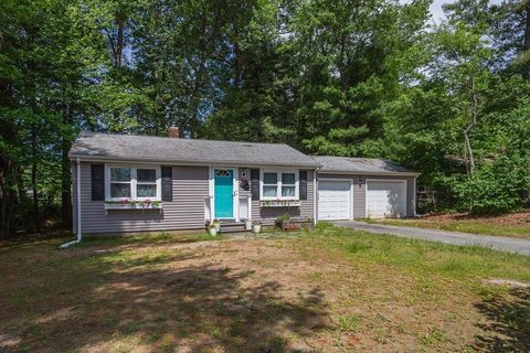 Photo of 31 Acorn St, Middleboro, MA 02346 (MLS # 73535267)