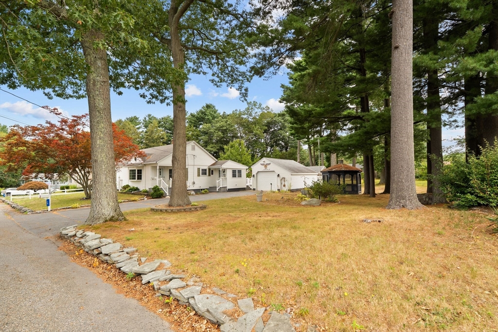 15 Andrew Ave.