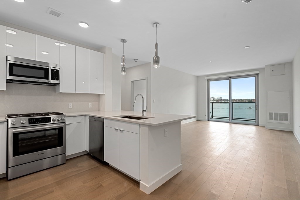 45 Lewis Street 312