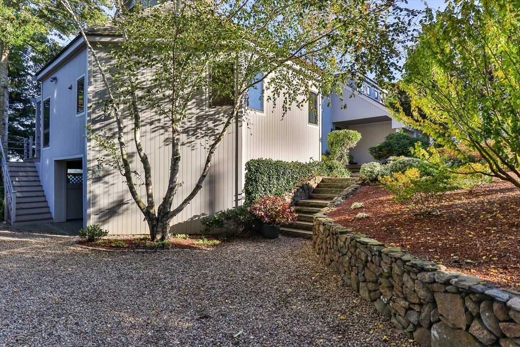 Mashpee, Massachusetts 02649, United States, 5 Bedrooms Bedrooms, ,5 BathroomsBathrooms,Residential,Active,115280