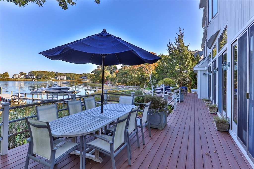 169 Daniels Island Rd