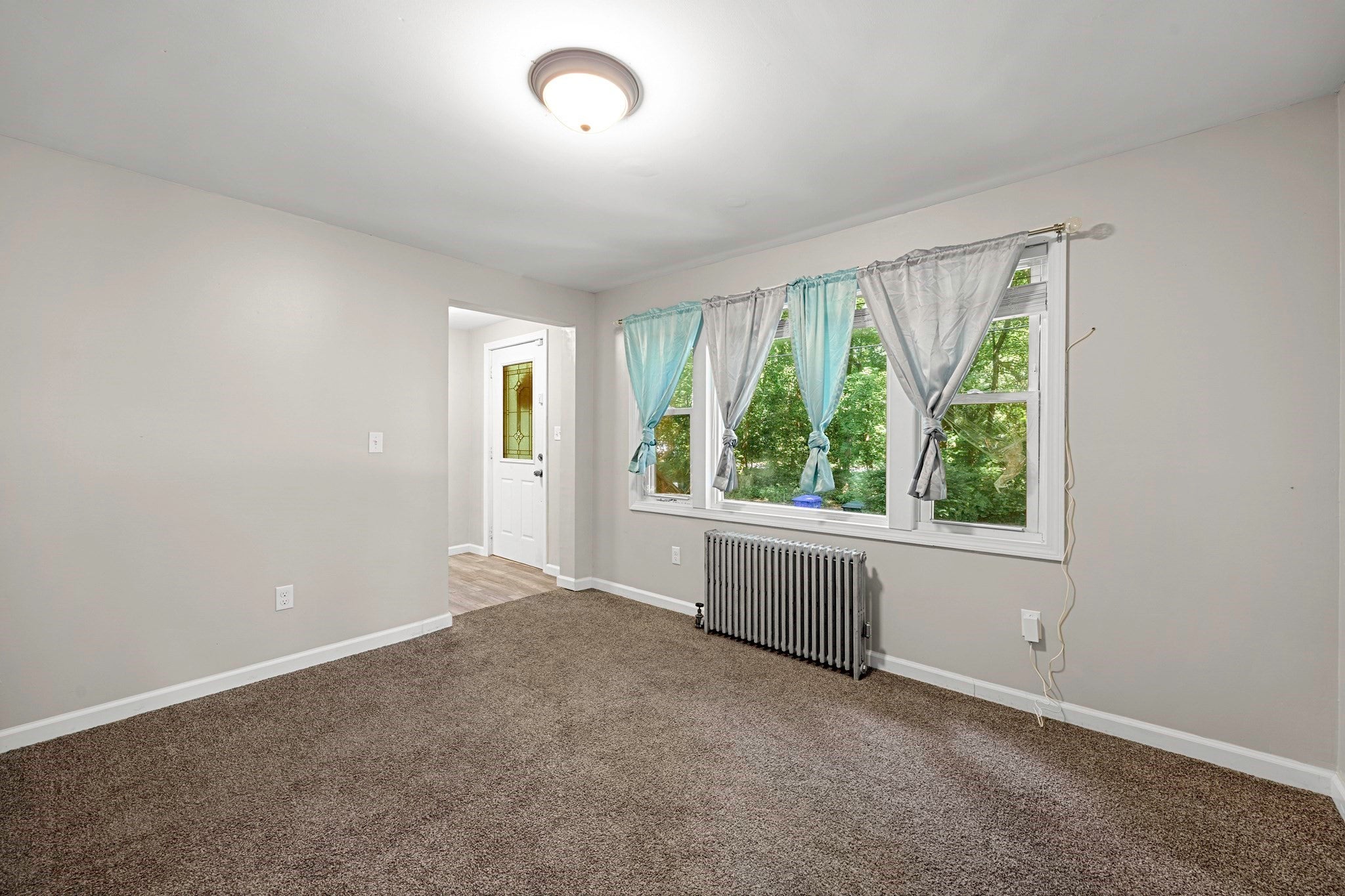 1100 Roosevelt Ave, Springfield, MA Photo #8