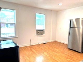 41 Moody St 1