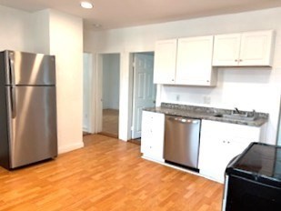 41 Moody St 1