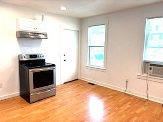 41 Moody St 1