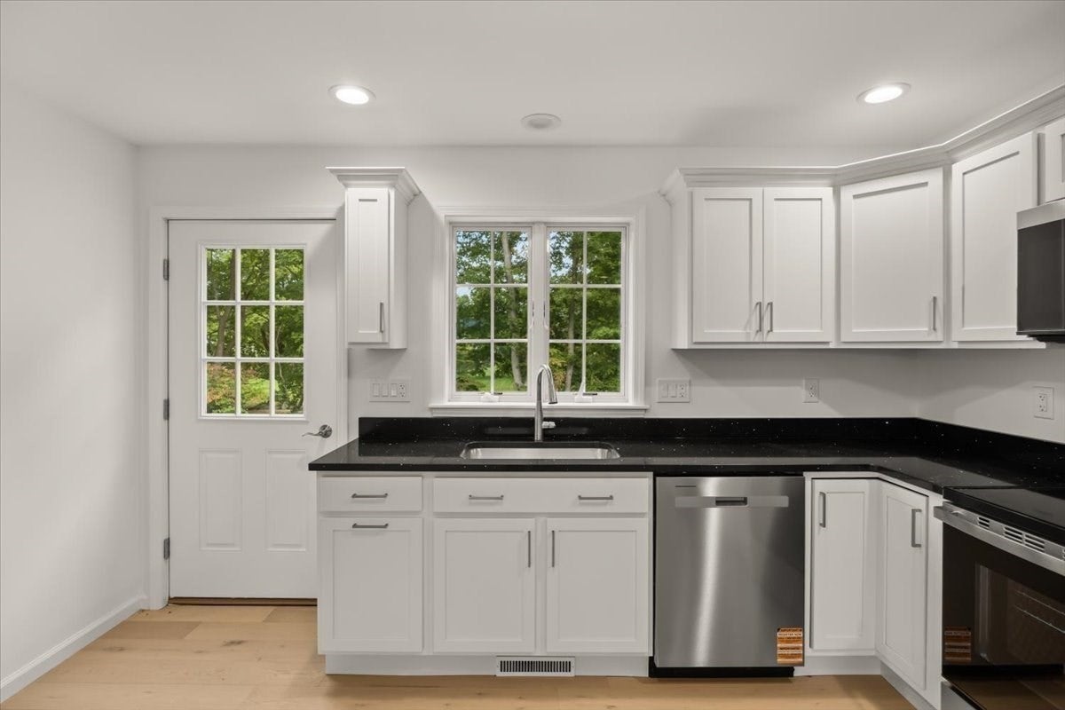 531 Foundry Street #D, Easton, MA, 531 Foundry Street #D, Easton, MA Photo #5