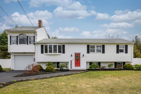 66 Tecumseh Dr Hanover MA 02339