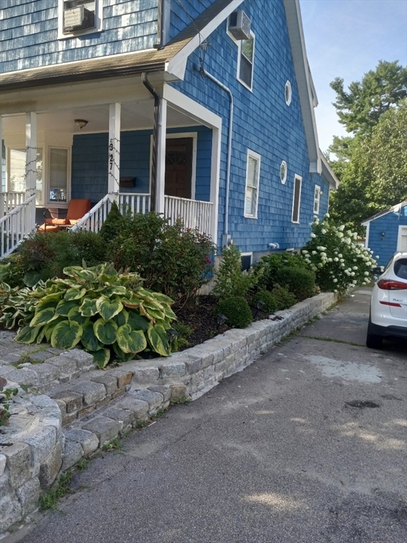 327 Union St