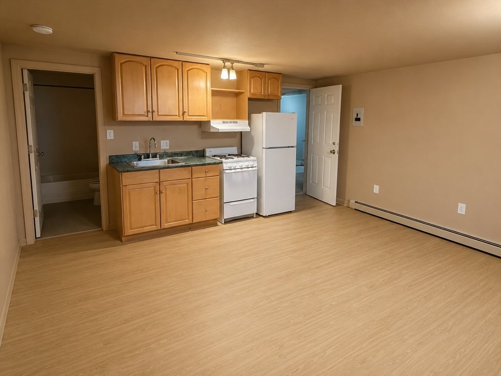 Photo of 5 Cliff St, Beverly, MA