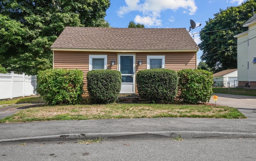 13 Stanley Ave