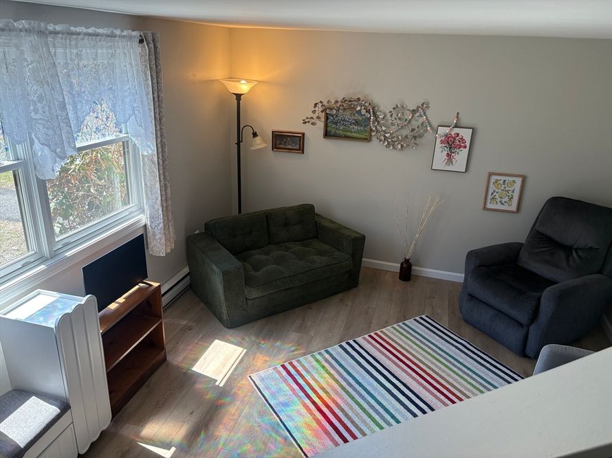 742 Daniel Shays Hwy Apt F1, Athol, MA 01331 for sale - Stessa