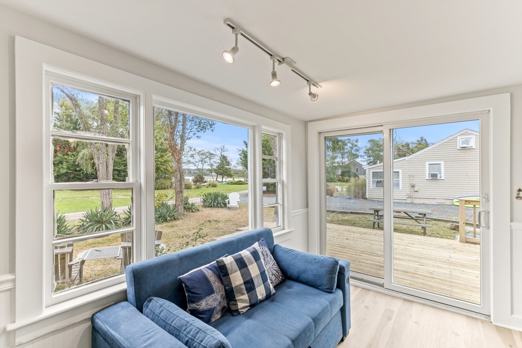 Eastham, Massachusetts 02642, United States, 2 Bedrooms Bedrooms, ,1 BathroomBathrooms,Residential,Active,90243