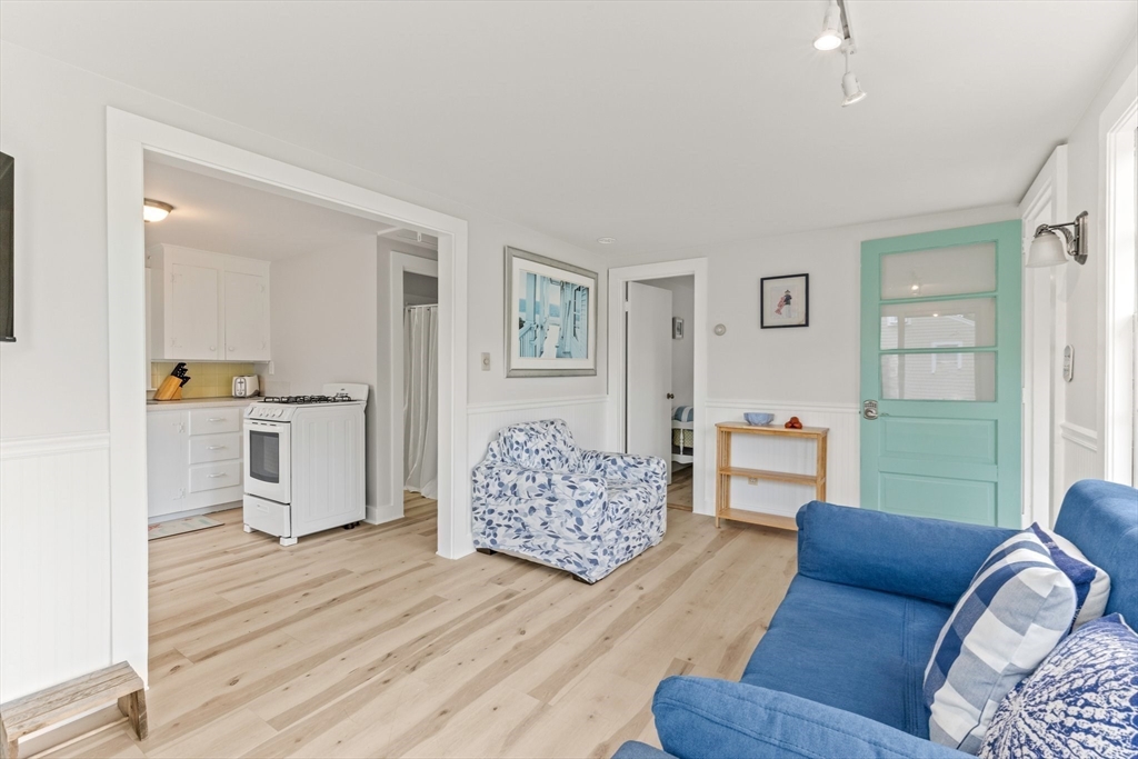 Eastham, Massachusetts 02642, United States, 2 Bedrooms Bedrooms, ,1 BathroomBathrooms,Residential,Active,90243