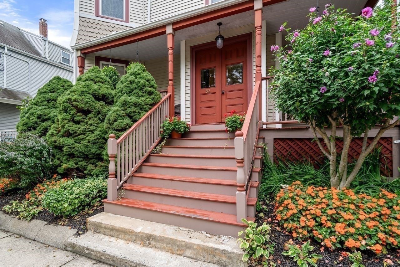 82 Tuttle St #1, Boston, MA Photo #19