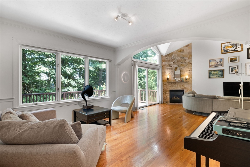 10 Blue Heron Way