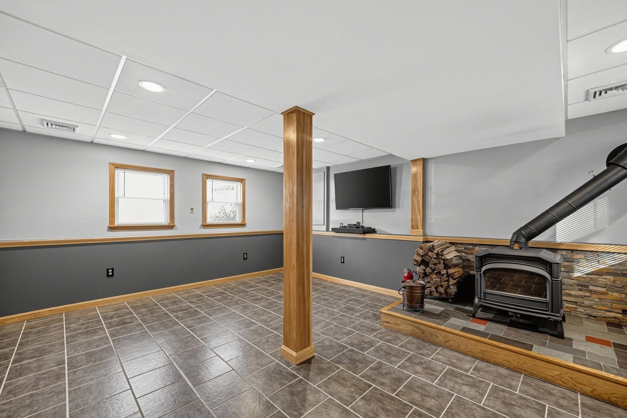 7 Phyllis Drive, Billerica, MA Photo #27