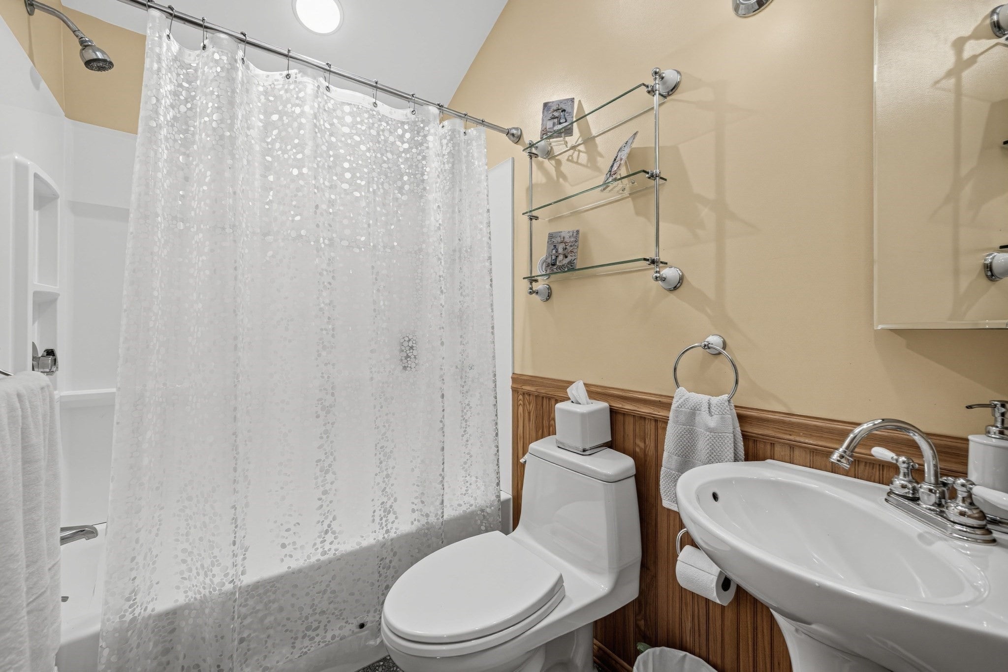 7 Phyllis Drive, Billerica, MA Photo #21