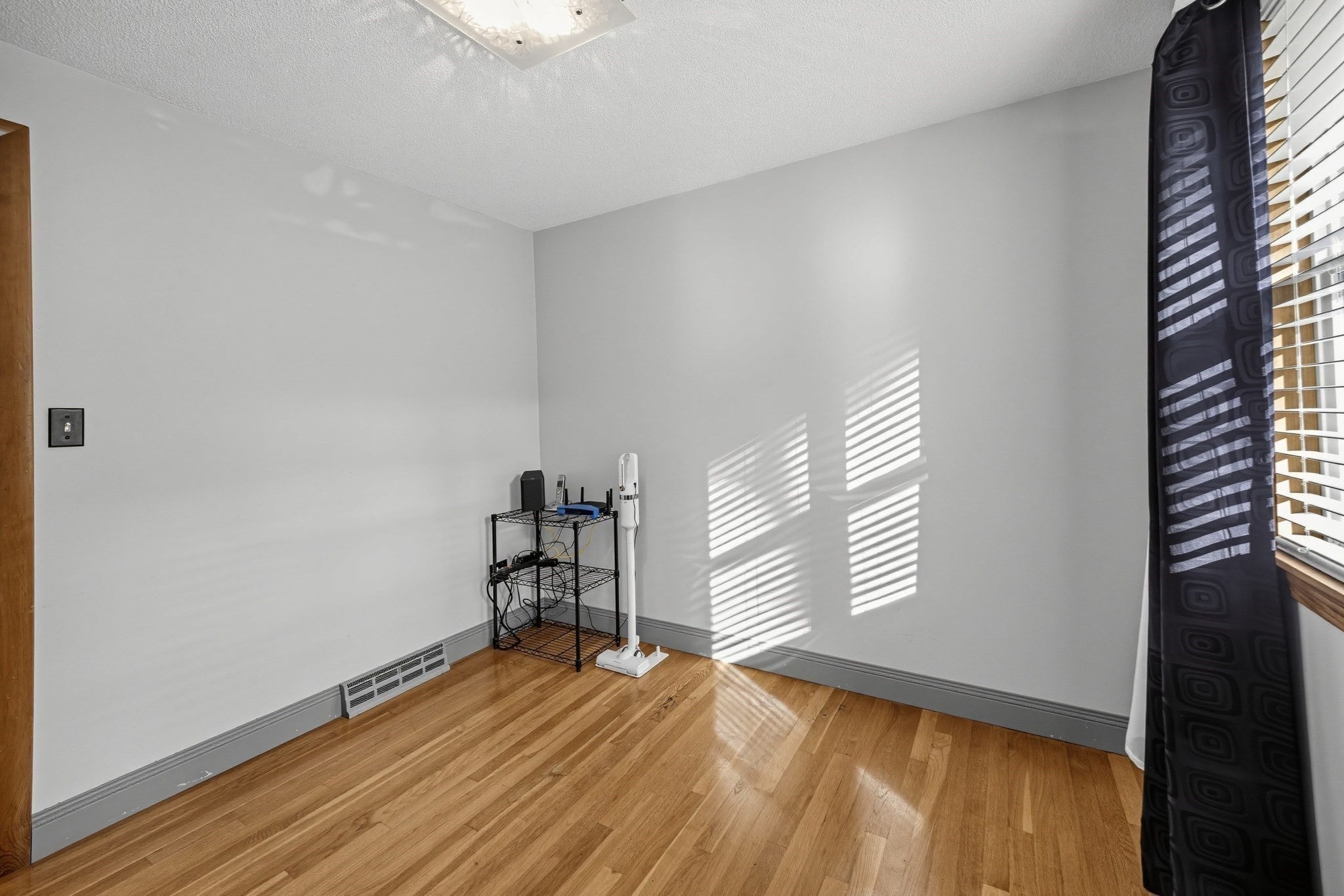 7 Phyllis Drive, Billerica, MA Photo #18