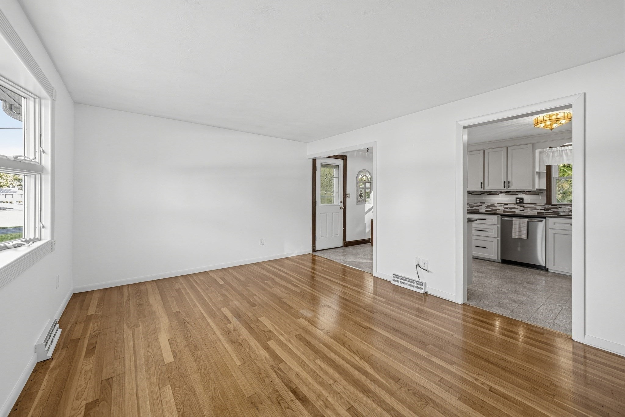 7 Phyllis Drive, Billerica, MA Photo #13