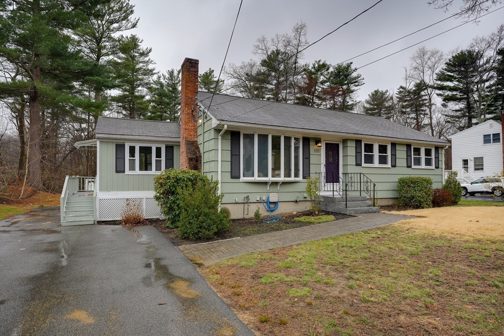 100 Locust St