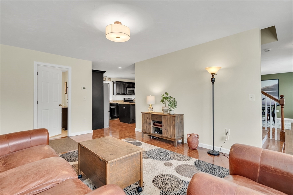 3 Mountain Laurel Rd