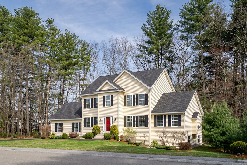 3 Mountain Laurel Rd