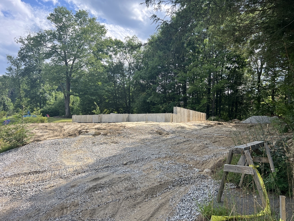 39 Dexter St. Lot A