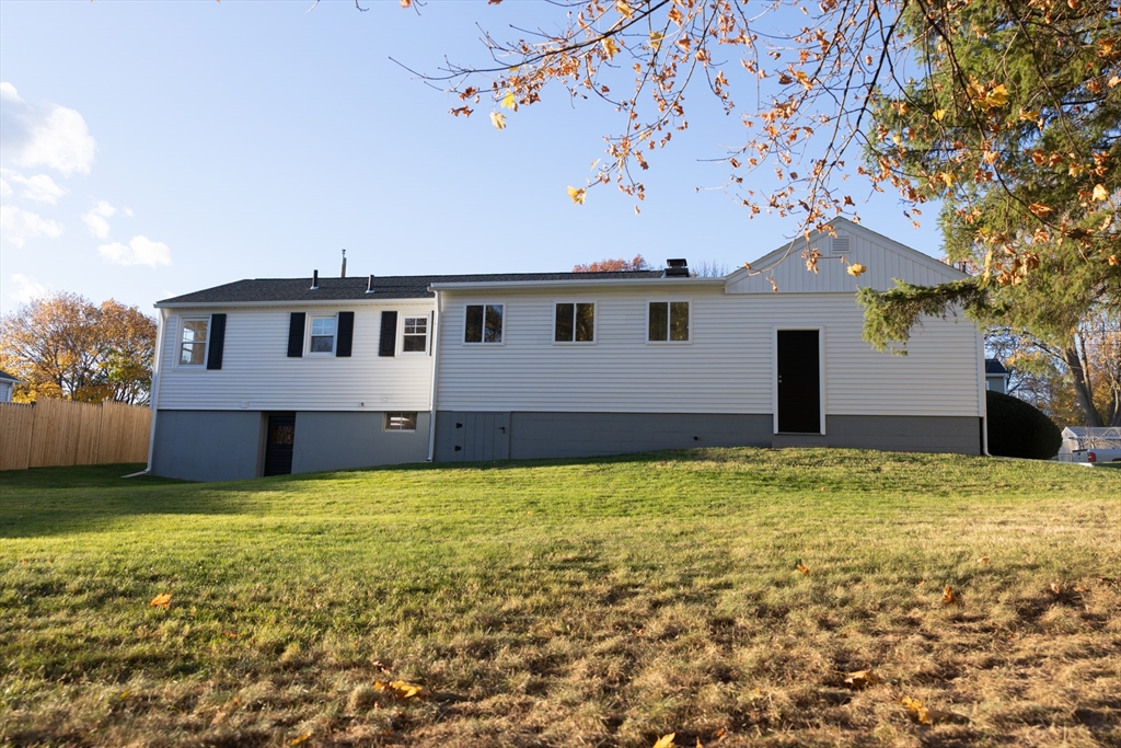 96 Harriet Ave