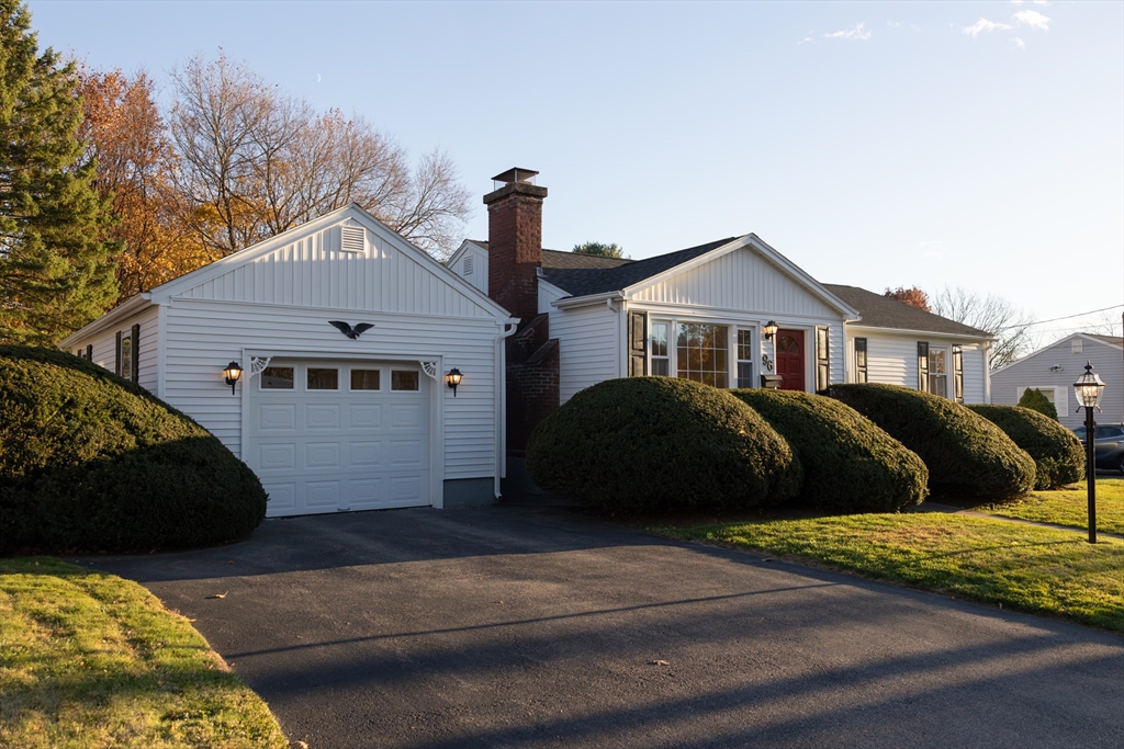 96 Harriet Ave