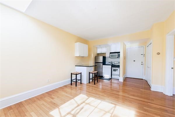511 Beacon Street 12
