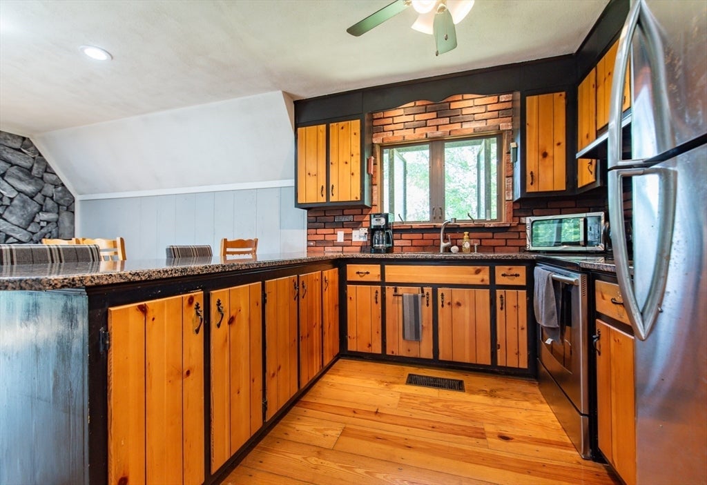 171 Elm ST, Blackstone, MA, 171 Elm ST, Blackstone, MA Photo #9