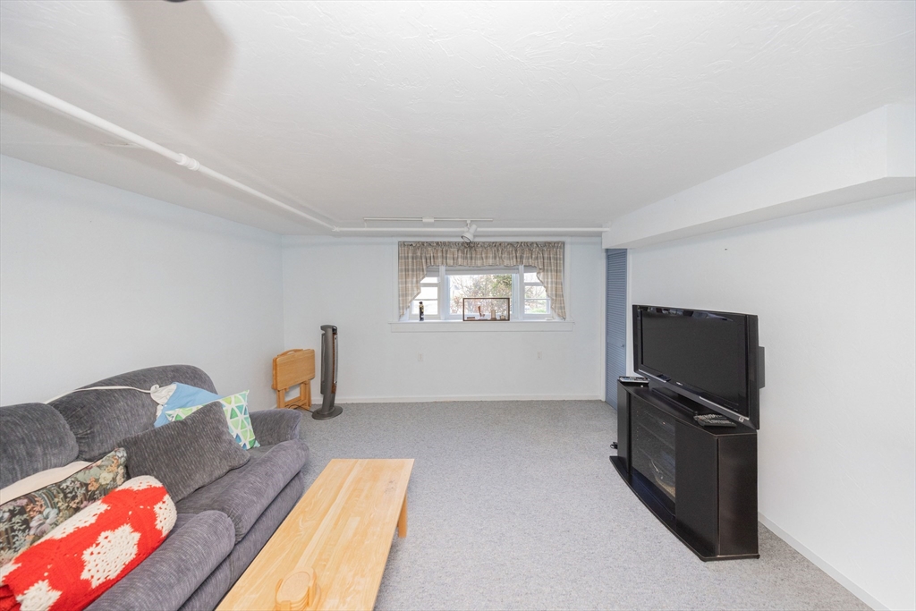 20 Knollwood Rd, Paxton, MA Photo #26