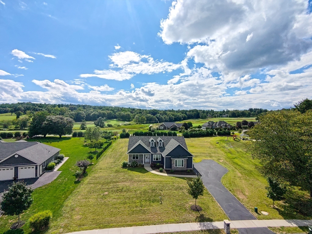 10 Sawgrass Lane