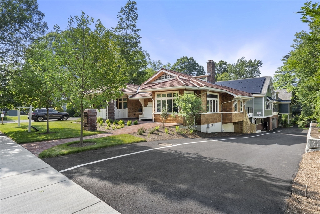 145 Warren St 4