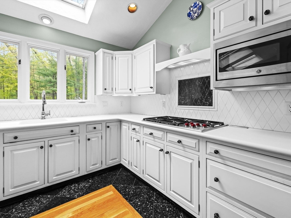 9 Catie Dr, Westborough, MA Photo #16