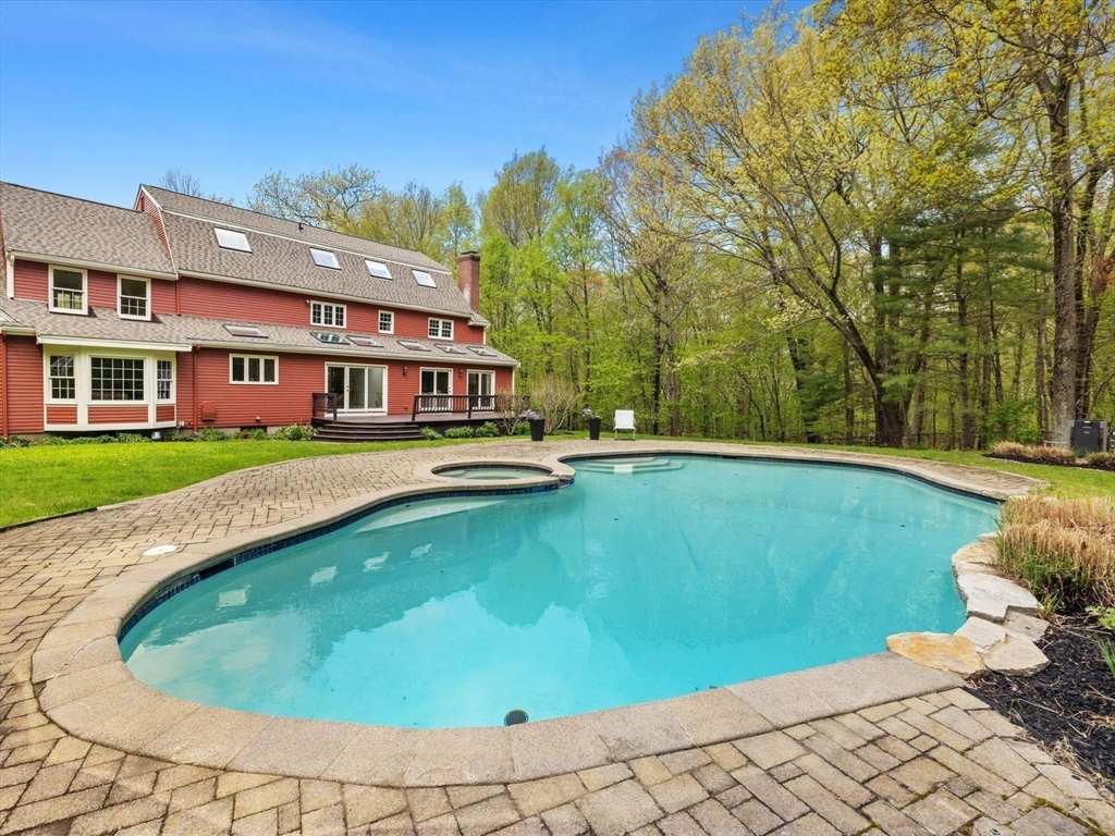 9 Catie Dr, Westborough, MA Photo #37