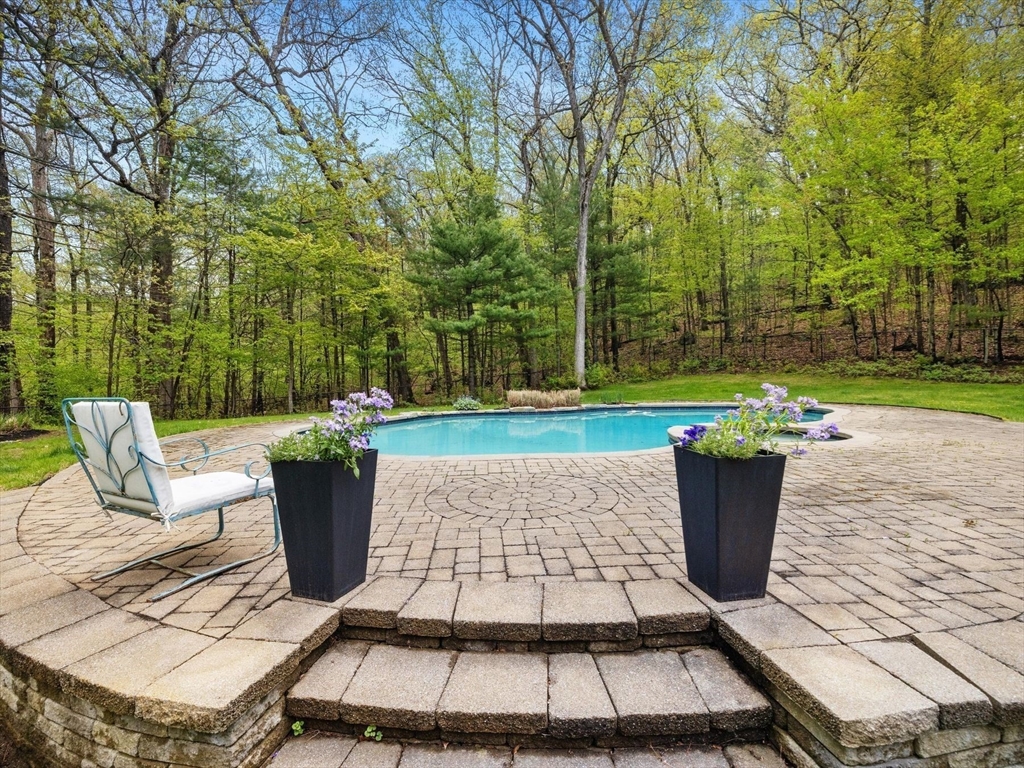 9 Catie Dr, Westborough, MA Photo #38