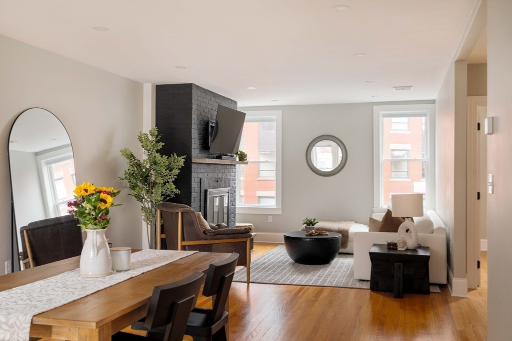 129 N Washington St 3